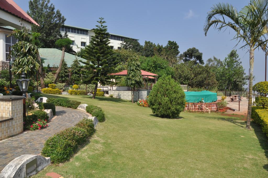 Raval Bunglow Hotel Panchgani Buitenkant foto