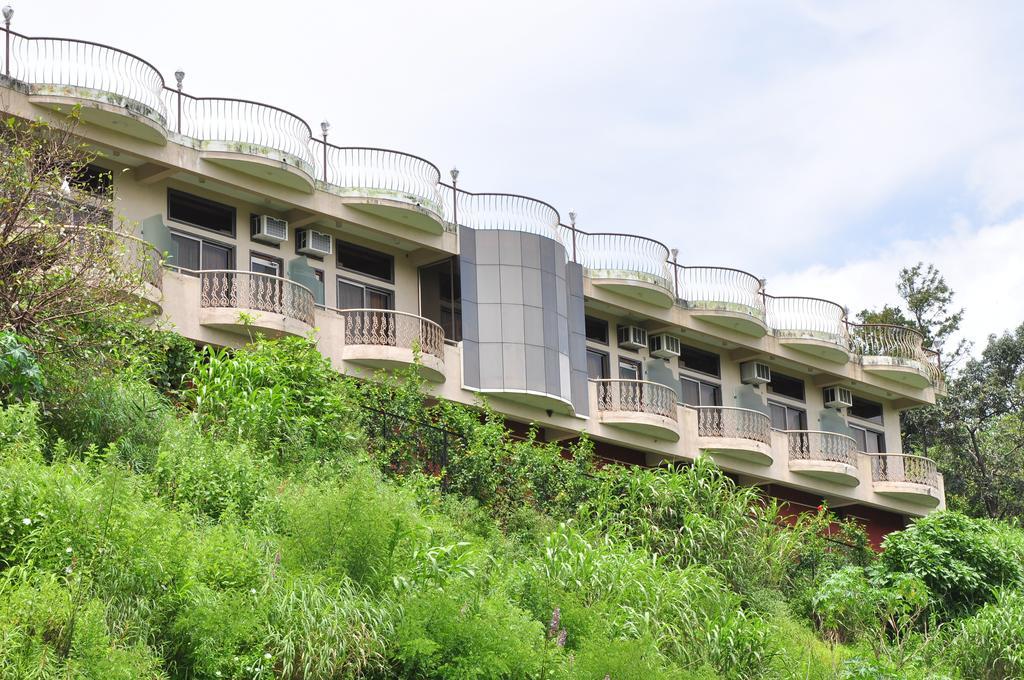 Raval Bunglow Hotel Panchgani Buitenkant foto